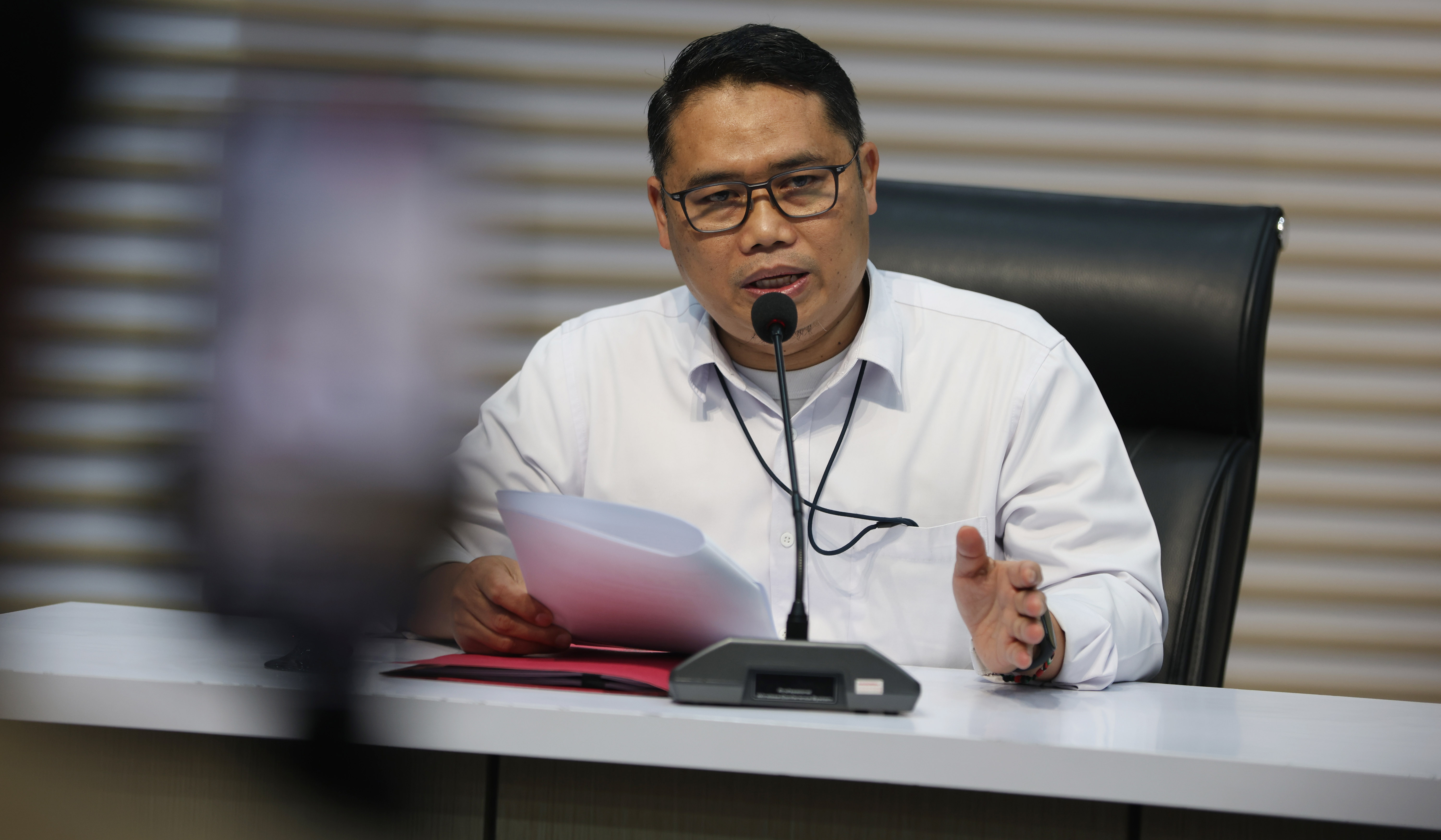 KPK sita uang hasil ott Bupati Pati. (Agus Priatna/SinPo.id)