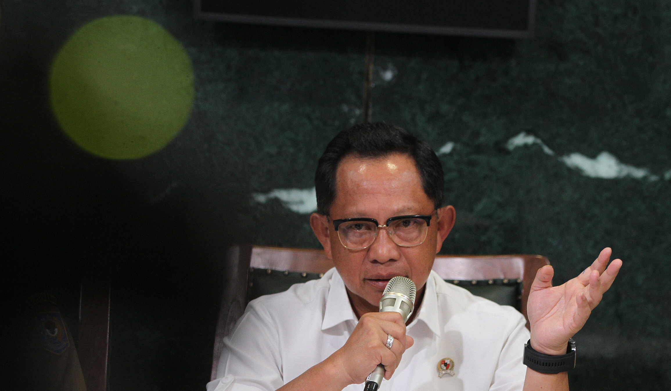 Mendagri Tito Karnavian, saat konferensi pers. (Agus Priatna/SinPo.id)