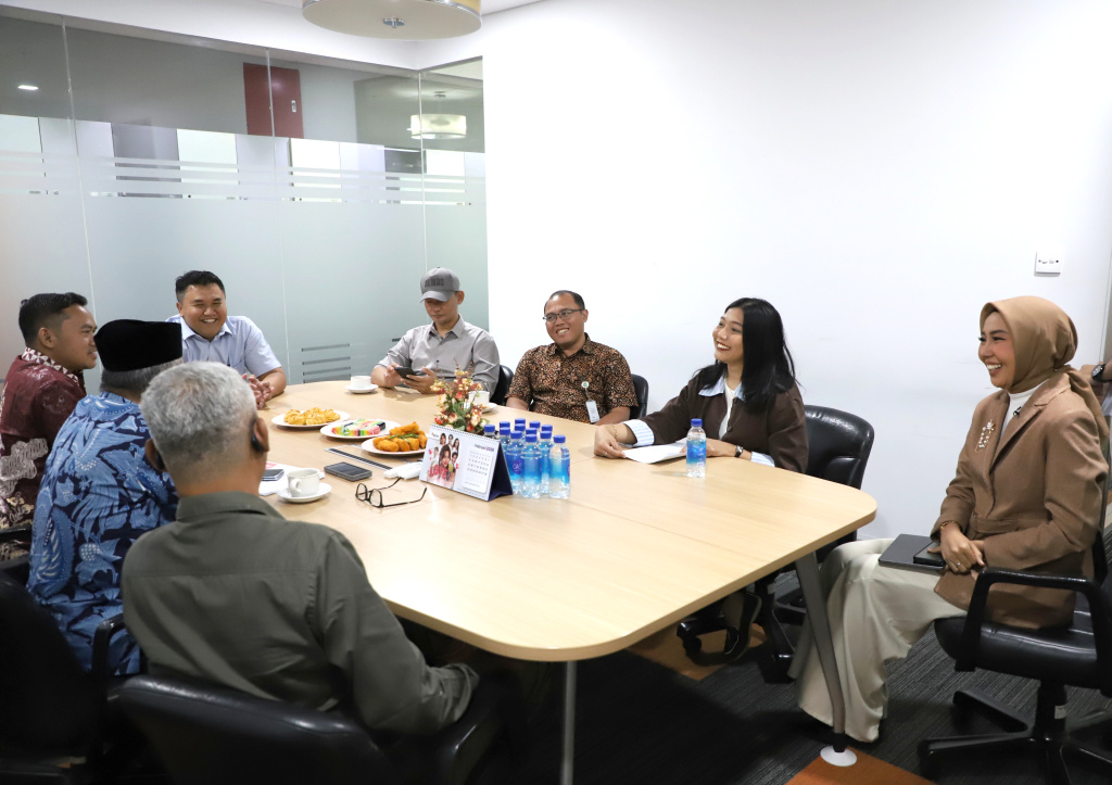 Menteri Pendidikan Dasar dan Menengah (Mendikdasmen) Prof Abdul Mu'ti melalakun audensi dengan SIN PO tv membahas program kerja Kemendikdasmen (Ashar/SinPo.id)