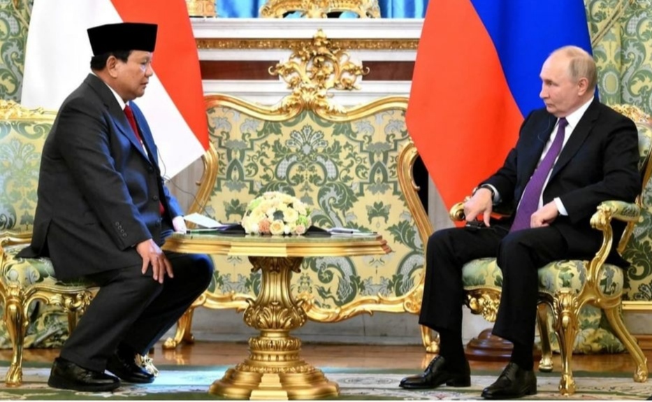 Menhan dan juga selaku Presiden terpilih Prabowo Subianto bertemu dengan Presiden Rusia Vladimir Putin untuk melakukan kerja sama pertahanan, Ketahanan Pangan dan Pendidikan (Foto: Dok Menhan/Ashar/SinPo.id)