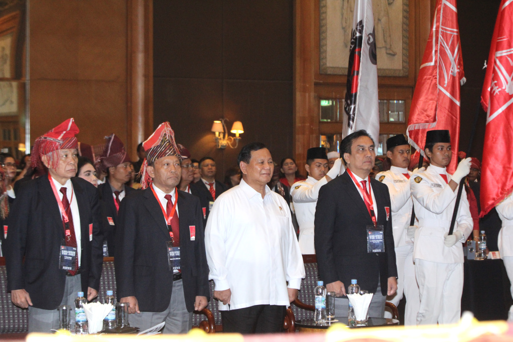 Menhan Prabowo buka Rakernas PSBI bersama Ketua Umum PSBI Effendi Simbolon (Ashar/SinPo.id)