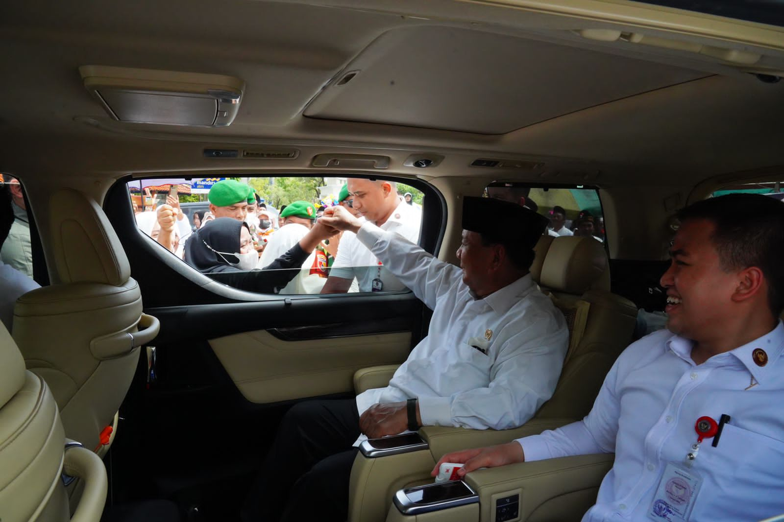 Menhan Prabowo mendampingi Presiden Jokowi menghadiri Peringatan Satu Abad Nahdatul Ulama (Foto:Tim Prabowo/SinPo.id)