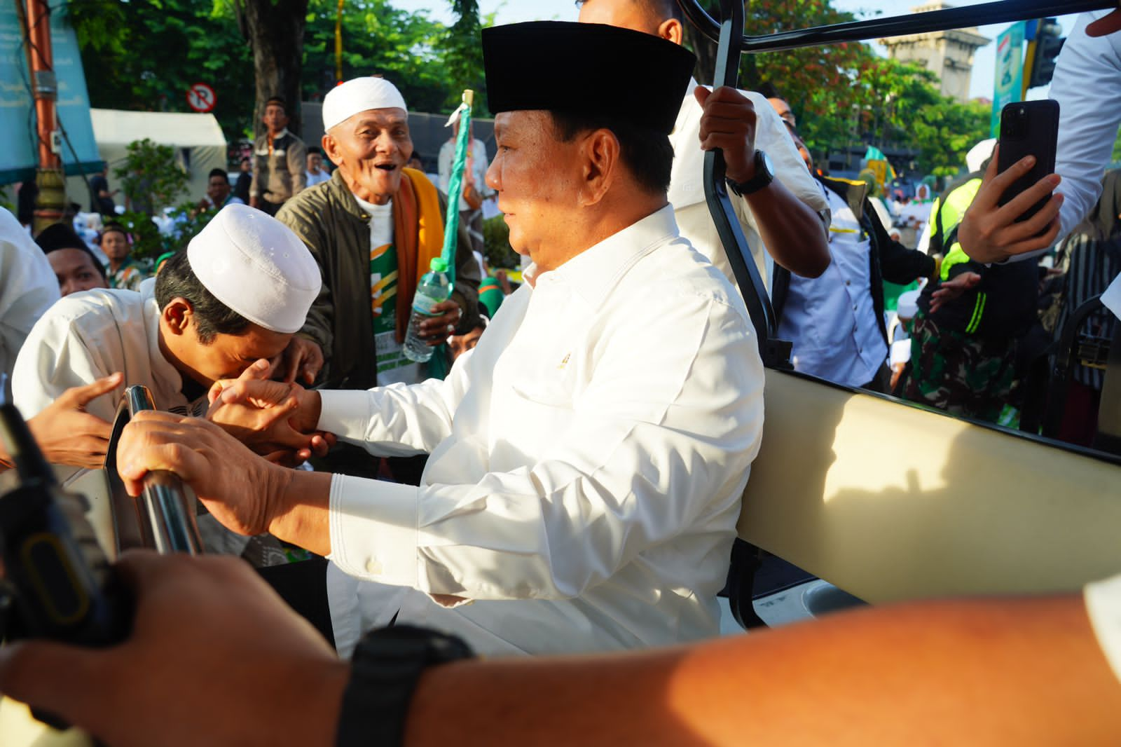 Menhan Prabowo mendampingi Presiden Jokowi menghadiri Peringatan Satu Abad Nahdatul Ulama (Foto:Tim Prabowo/SinPo.id)