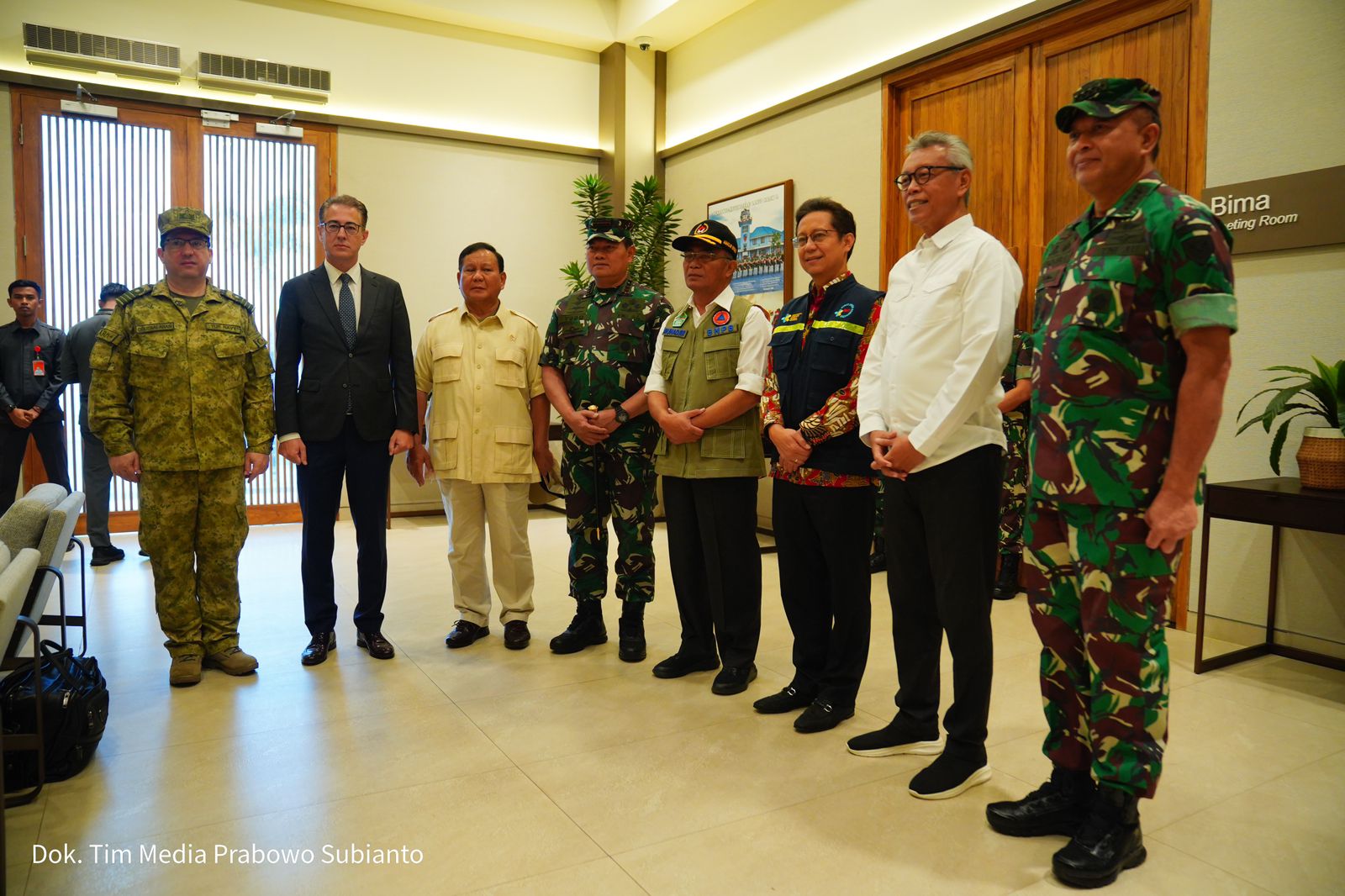 Menhan Prabowo melepas keberangkatan bantuan kemanusiaan untuk Turki yang terkena musibah gempa (Foto:Tim Prabowo/SinPo.id)