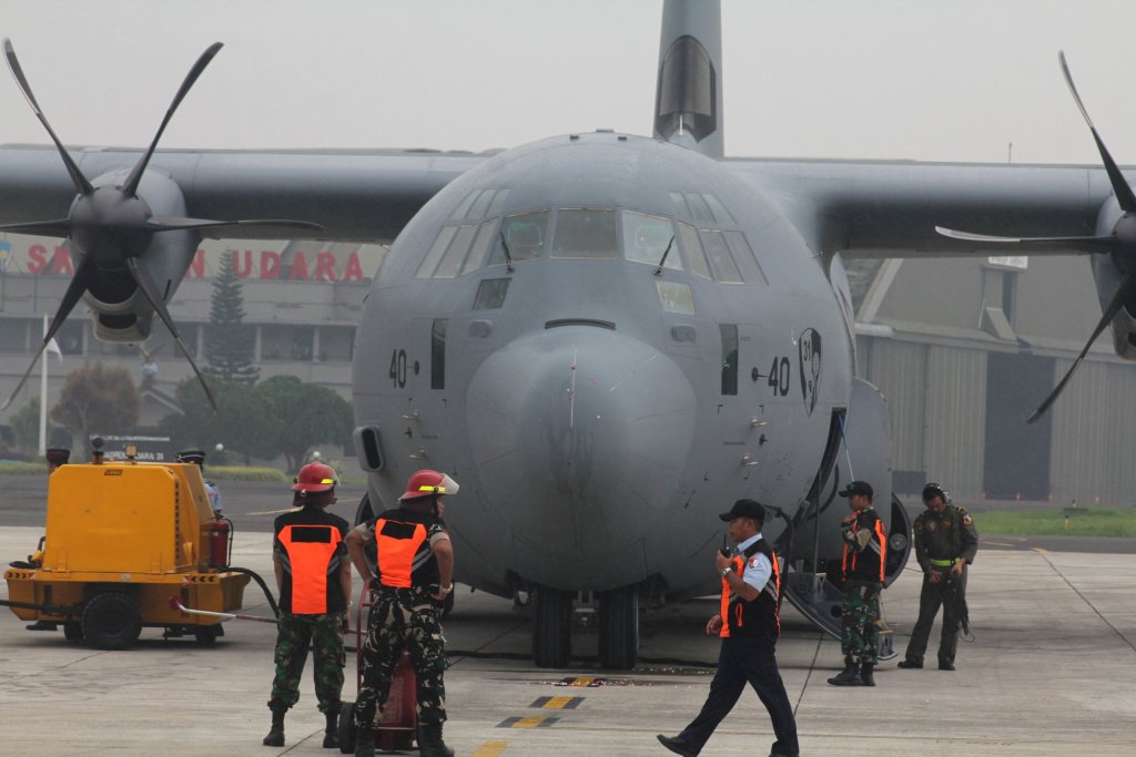 Menhan Prabowo Subianto menyerahkan pesawat C-130 J Super Hercules