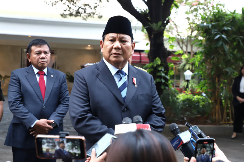 Menhan Prabowo Subianto menerima kunjungan dari PM Papua Nugini James Marepe di Kantor Kemhan (Ashar/SinPo.id)