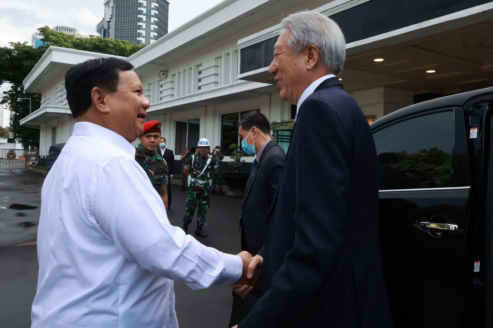 Menhan Prabowo menerima kunjungan dari Senior Minister and Coordination Minister For National Security Republic Of Singapore H.E. Mr. Teo Chee Hean(Foto"Tim Kemhan/SinPo.id)