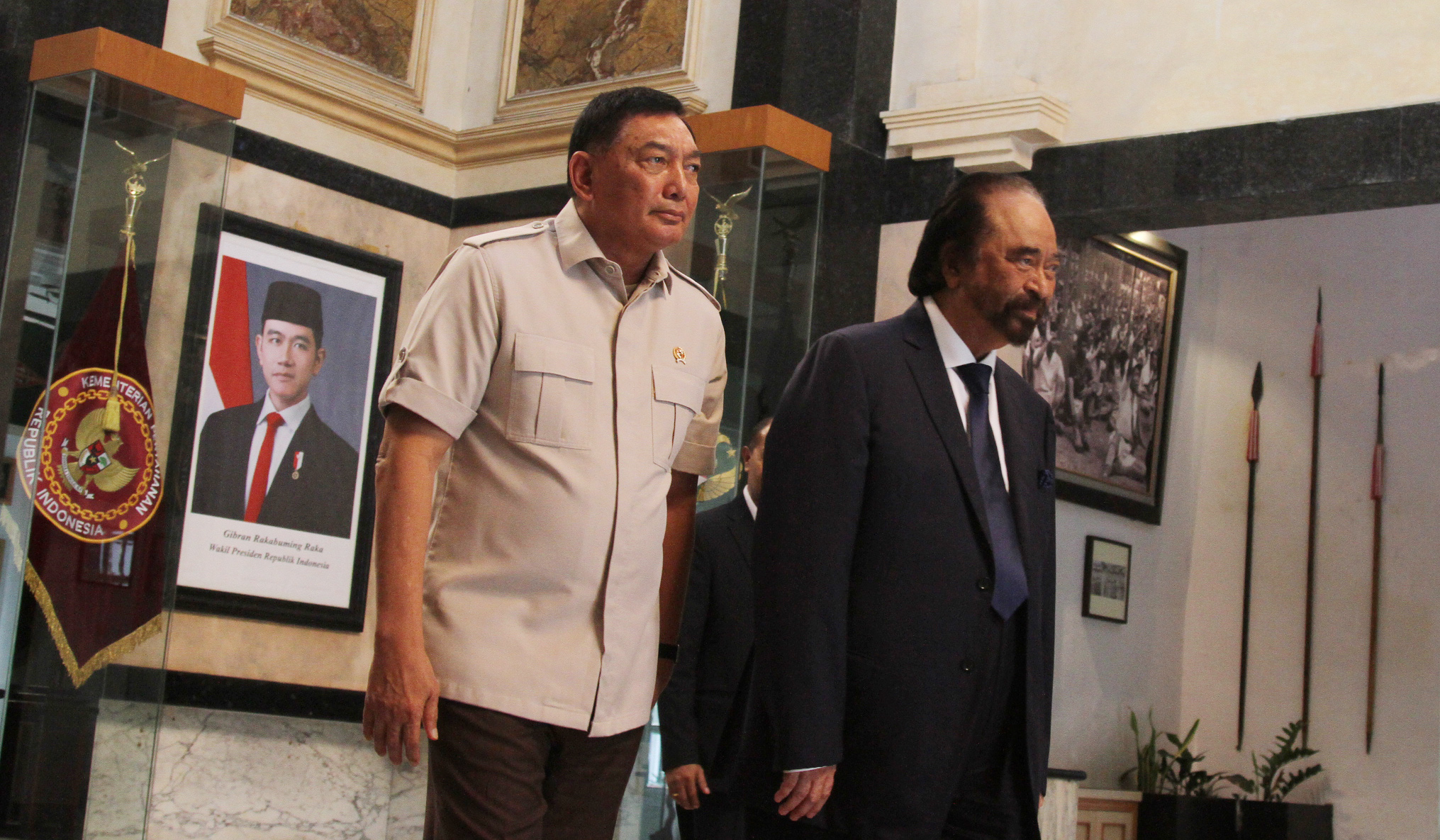 Menhan Sjafrie Sjamsoeddin, terima kunjungan Ketum Nasdem Surya Paloh. (Agus Priatna/SinPo.id)