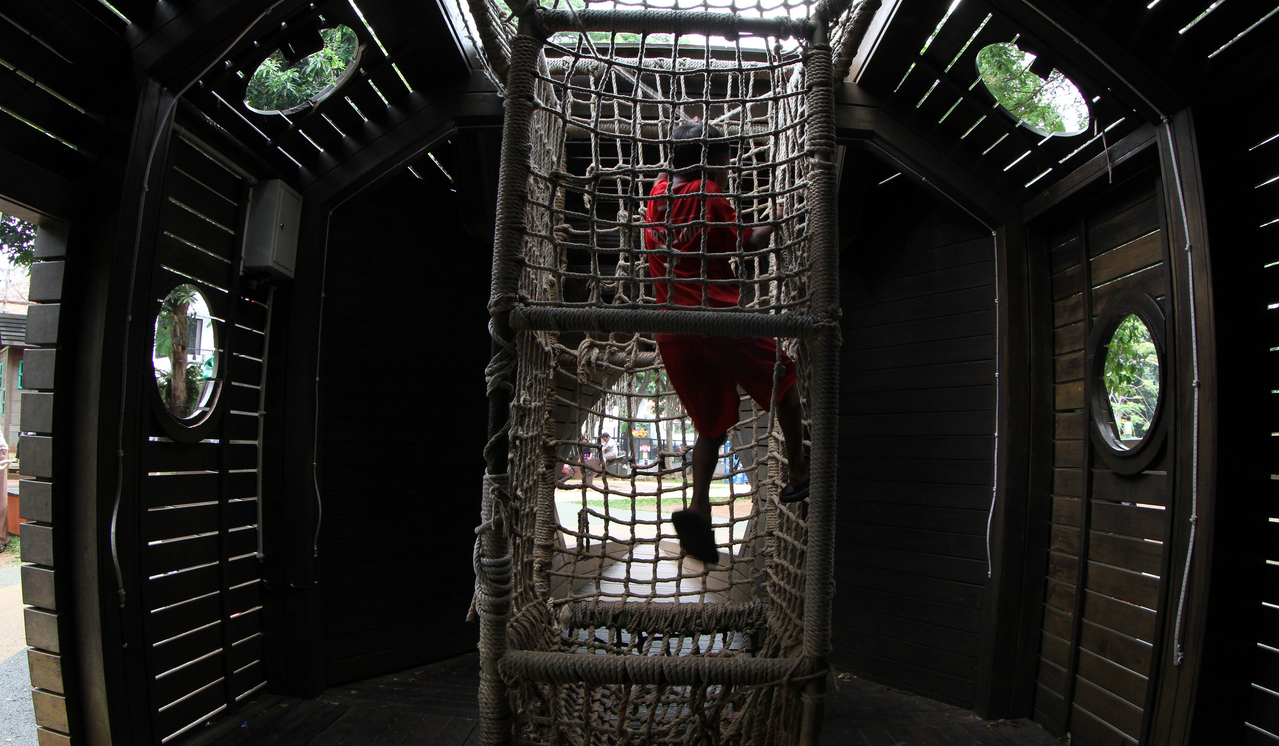Suasana Tebet Eco Park. (Agus Priatna/SinPo.id)