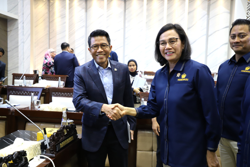 Komisi XI DPR gelar raker dengan Menkeu Sri Mulyani membahas kinerja Kementerian Keuangan Triwulan III (Ashar/SinPo.id)