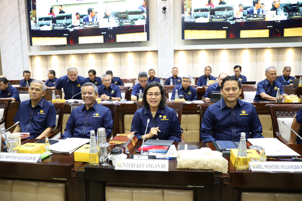 Komisi XI DPR gelar raker dengan Menkeu Sri Mulyani membahas kinerja Kementerian Keuangan Triwulan III (Ashar/SinPo.id)