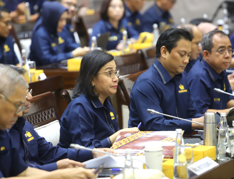 Komisi XI DPR gelar raker dengan Menkeu Sri Mulyani membahas kinerja Kementerian Keuangan Triwulan III (Ashar/SinPo.id)