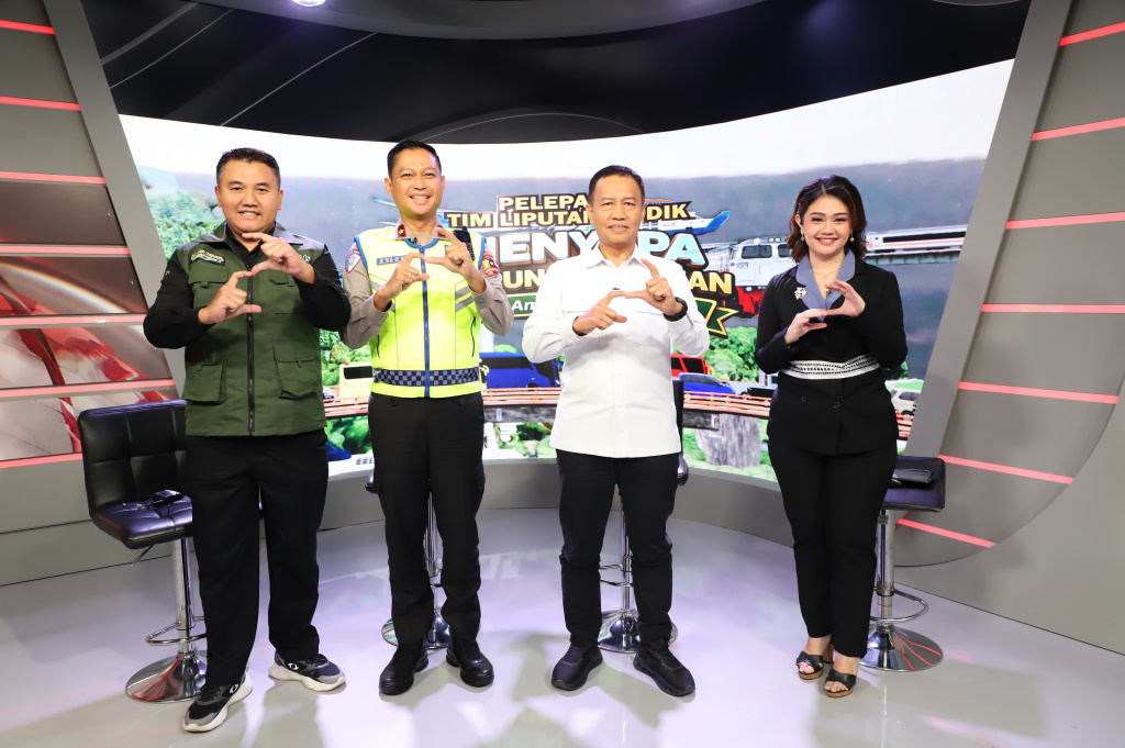 Menko Infrastruktur Agus Harimurti Yudhoyono resmi melepas tim mudik SinPo TV di Gedung Graha SinPo (Ashar/SinPo.id)