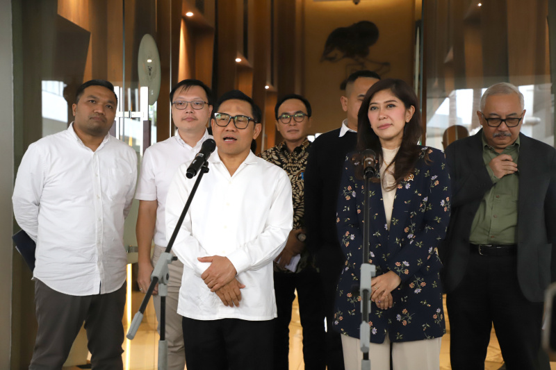 Menko PM Gus Imin dan Menkomdigi Meutya Hafid gelar Rapat Tingkat Menteri (RTM) membahas dampak besar judi online di Gedung Kemenko PM  (Ashar/SinPo.id)