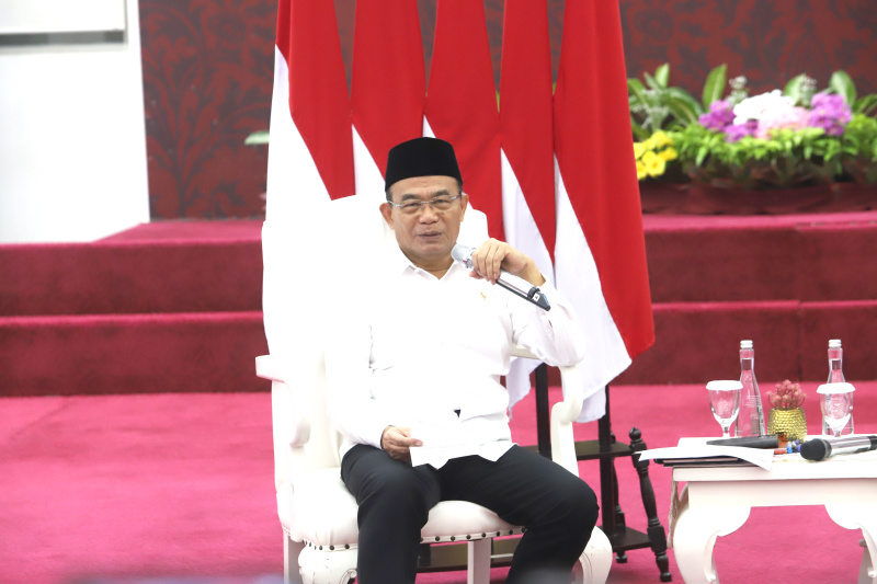 Menko PMK Muhadjir Effendy bicara tentang strategis pemerintah menghadapi kemiskinan ekstrim (Ashar/SinPo.id)