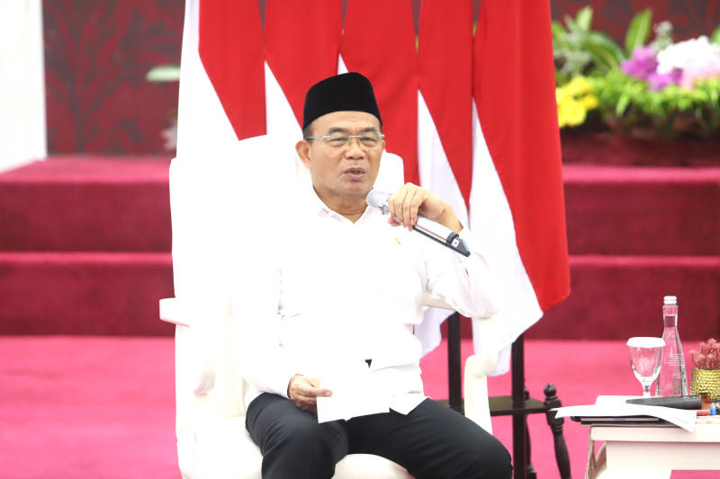 Menko PMK Muhadjir Effendy bicara tentang strategis pemerintah menghadapi kemiskinan ekstrim (Ashar/SinPo.id)