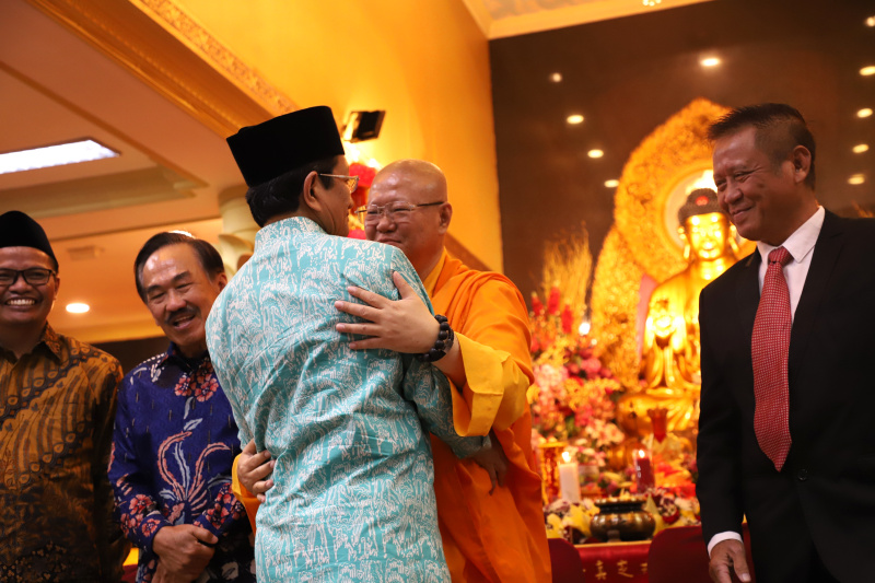 Menteri Agama Nasaruddin Umar menghadiri Perayaan Tri Suci Waisak 2569 BE di Wihara Ekayana Arama (Ashar/SinPo.id)