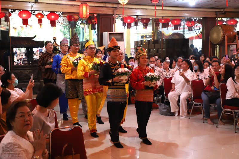 Menteri Agama Nasaruddin Umar menghadiri Perayaan Tri Suci Waisak 2569 BE di Wihara Ekayana Arama (Ashar/SinPo.id)