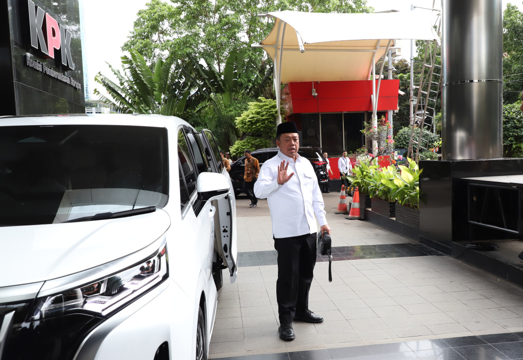 Menteri ATR/BPN Nusron Wahid mendatangi Gedung KPK untuk meminta masukan mencegah pungutan liar di bidang pertanahan (Ashar/SinPo.id)