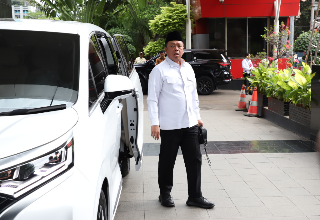 Menteri ATR/BPN Nusron Wahid mendatangi Gedung KPK untuk meminta masukan mencegah pungutan liar di bidang pertanahan (Ashar/SinPo.id)