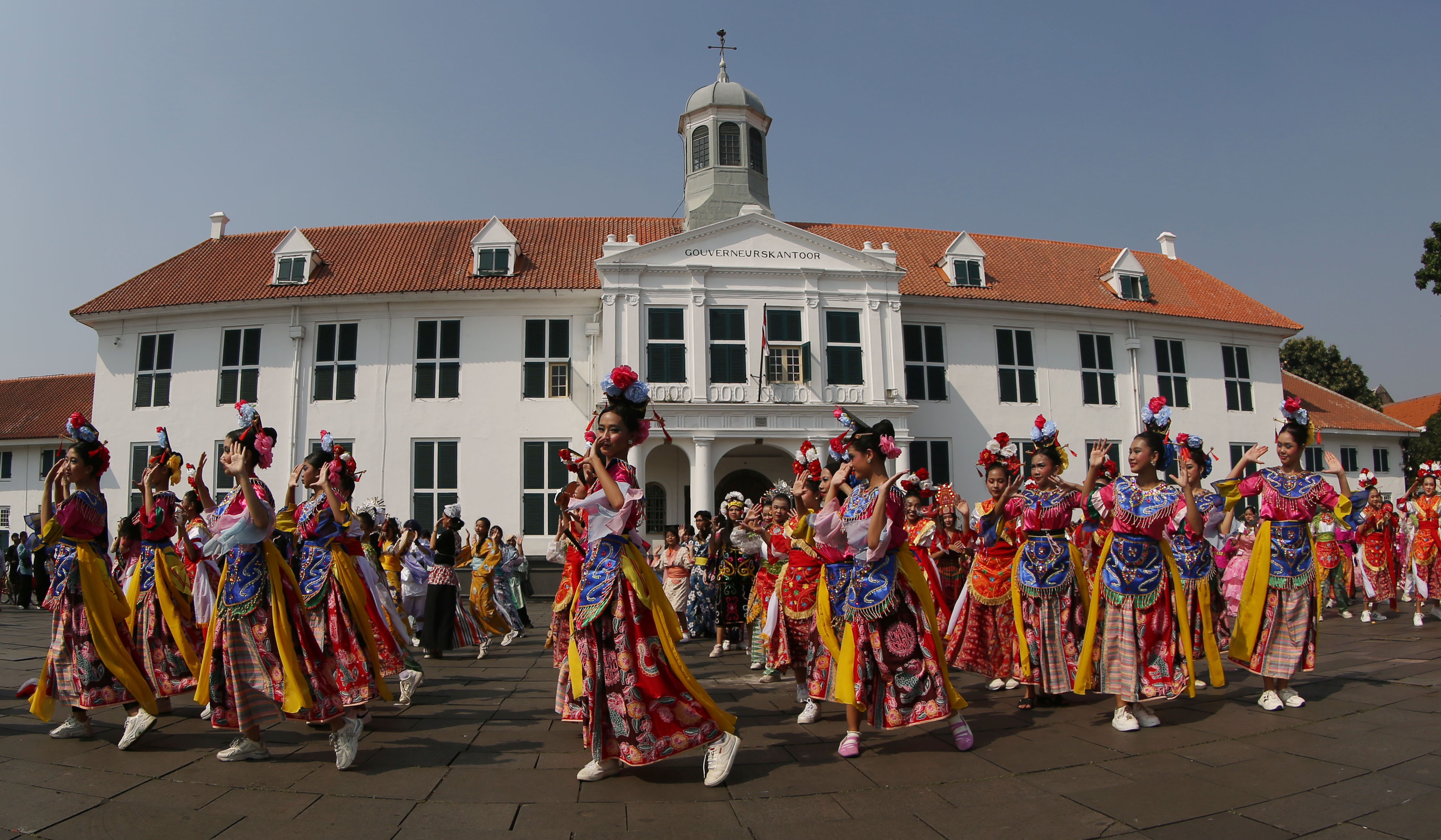 Parade budaya rangkaian HUT ke-499 Kota Jakarta. (Agus Priatna/SinPo.id)