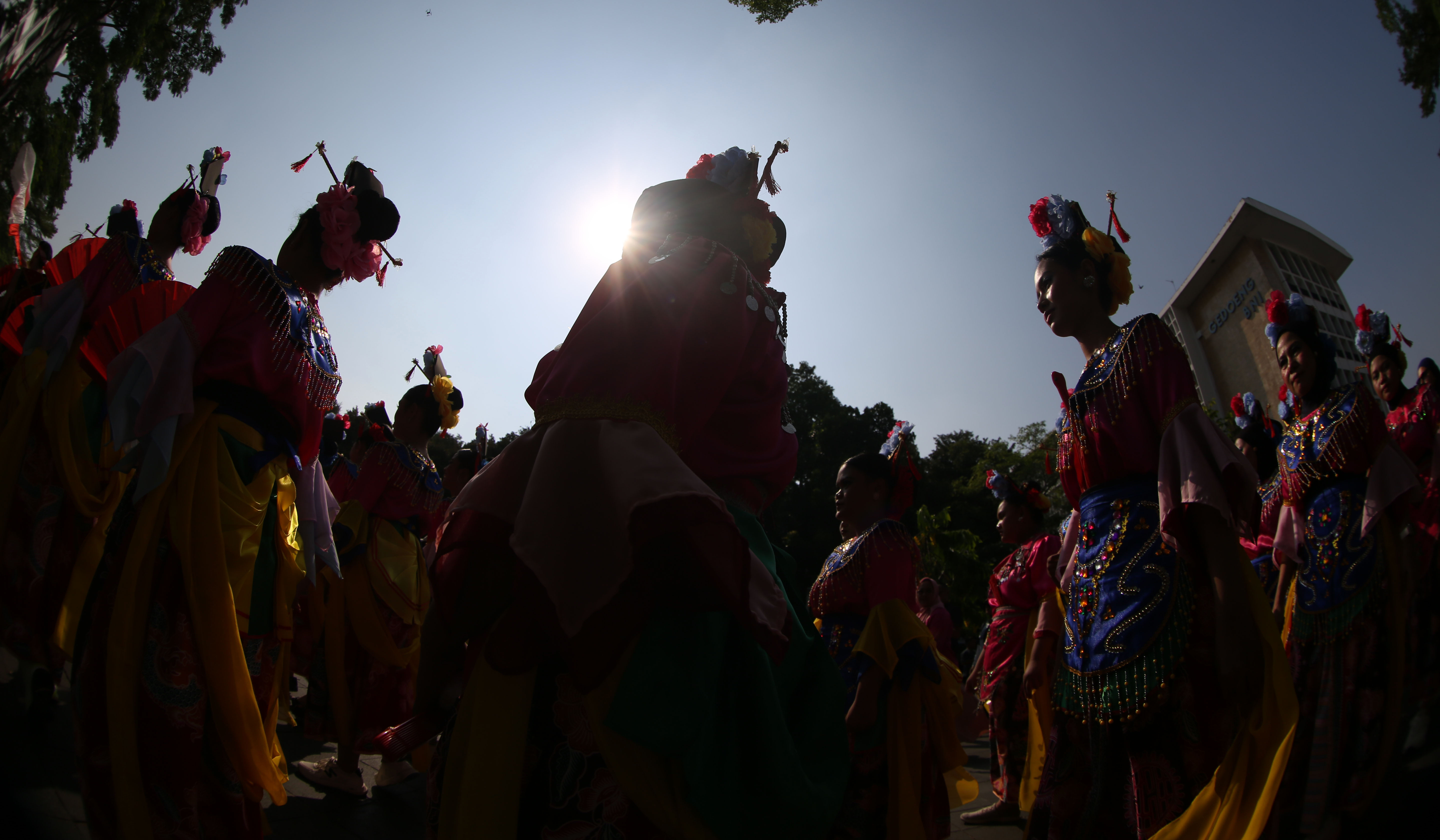 Parade budaya rangkaian HUT ke-499 Kota Jakarta. (Agus Priatna/SinPo.id)