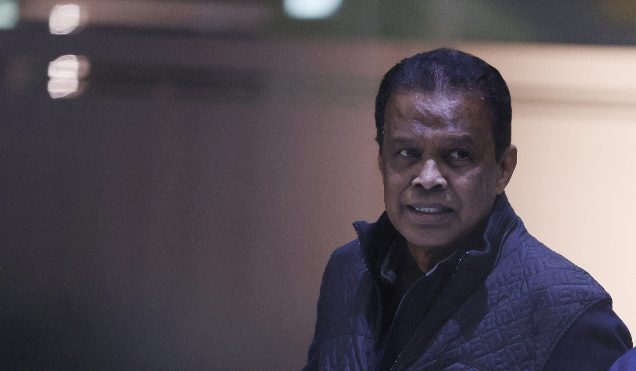 Fuad Hasan Masyhur usai diperiksa KPK. (Agus Priatna/SinPo.id)