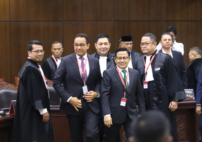 MK menolak hasil sidang sengketa gugatan pemilihan Presiden-Wakil Presiden pasangan nomor urut 01 Anies Baswedan-Muhaimin Iskandar (Ashar/SinPo.id)