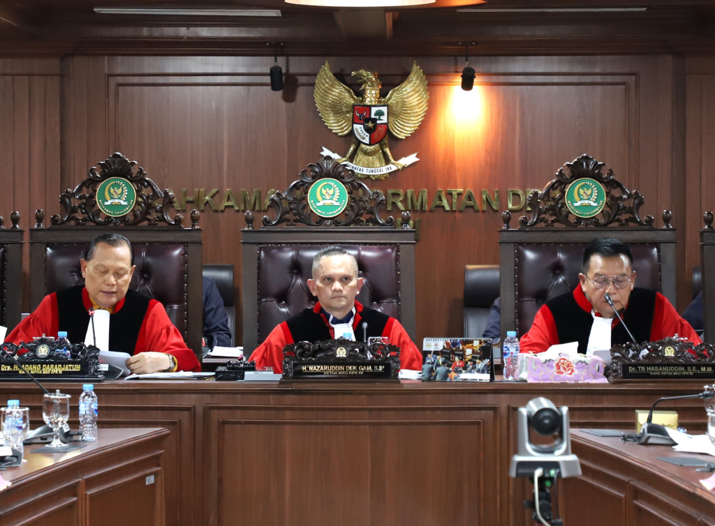 Mahkamah Kehormatan Dewan (MKD) menggelar sidang putusan kode etik Anggota DPR (Ashar/SinPo.id)