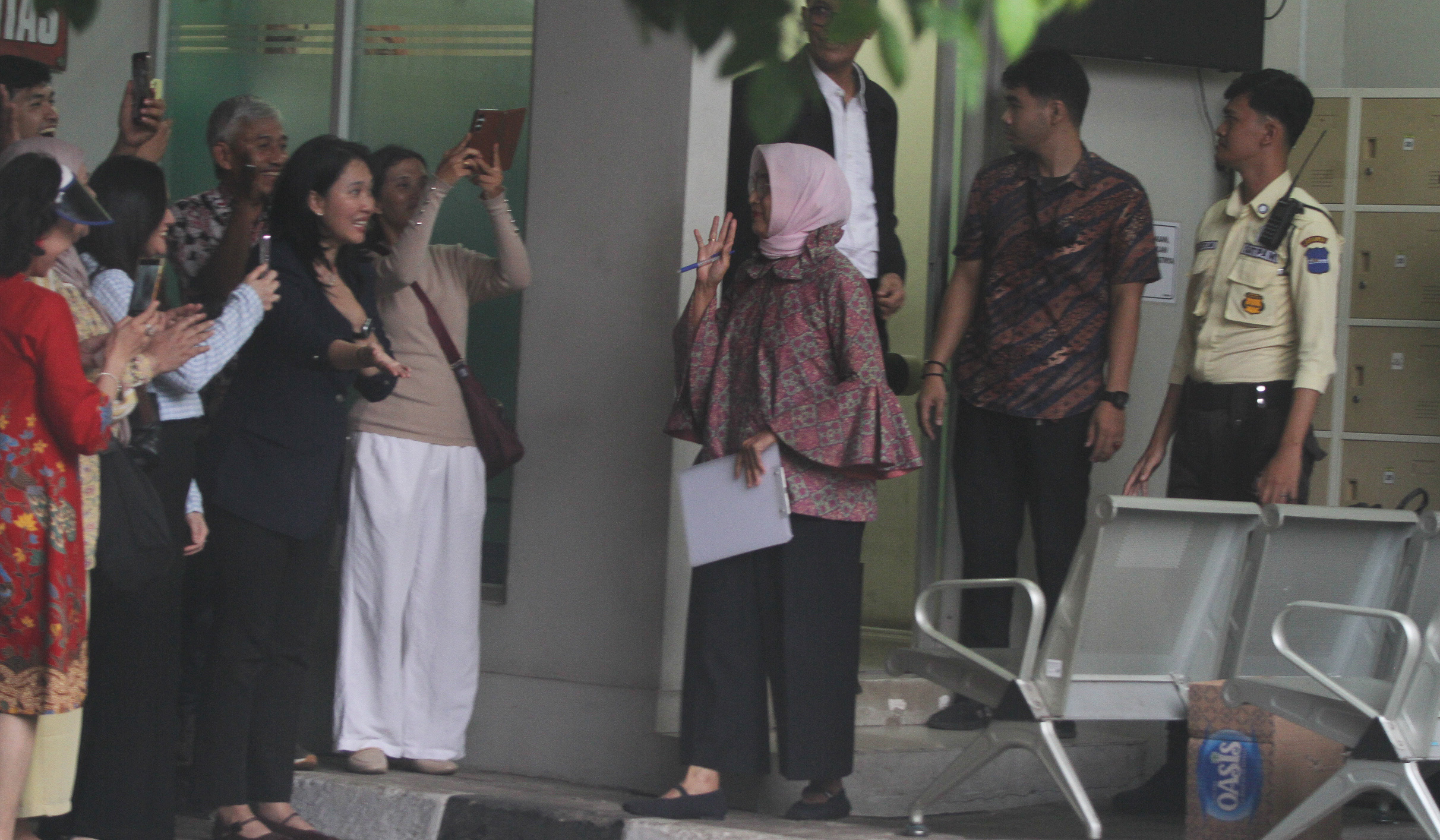 Eks Dirut ASDP Ira Puspadewi bebas. (Agus Priatna/SinPo.id)