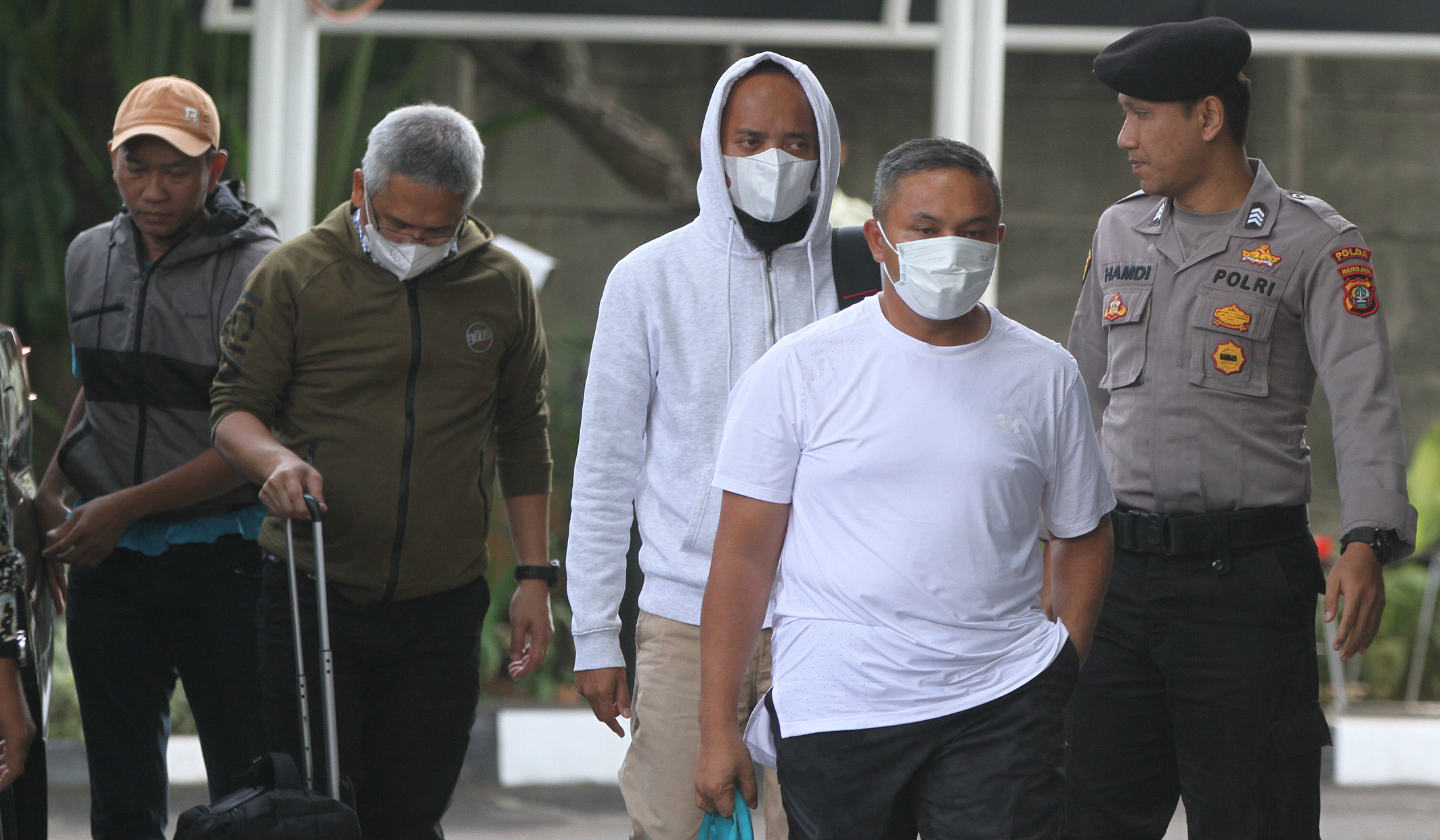 Gubernur Riau tiba di KPK. (Agus Priatna/SinPo.id)