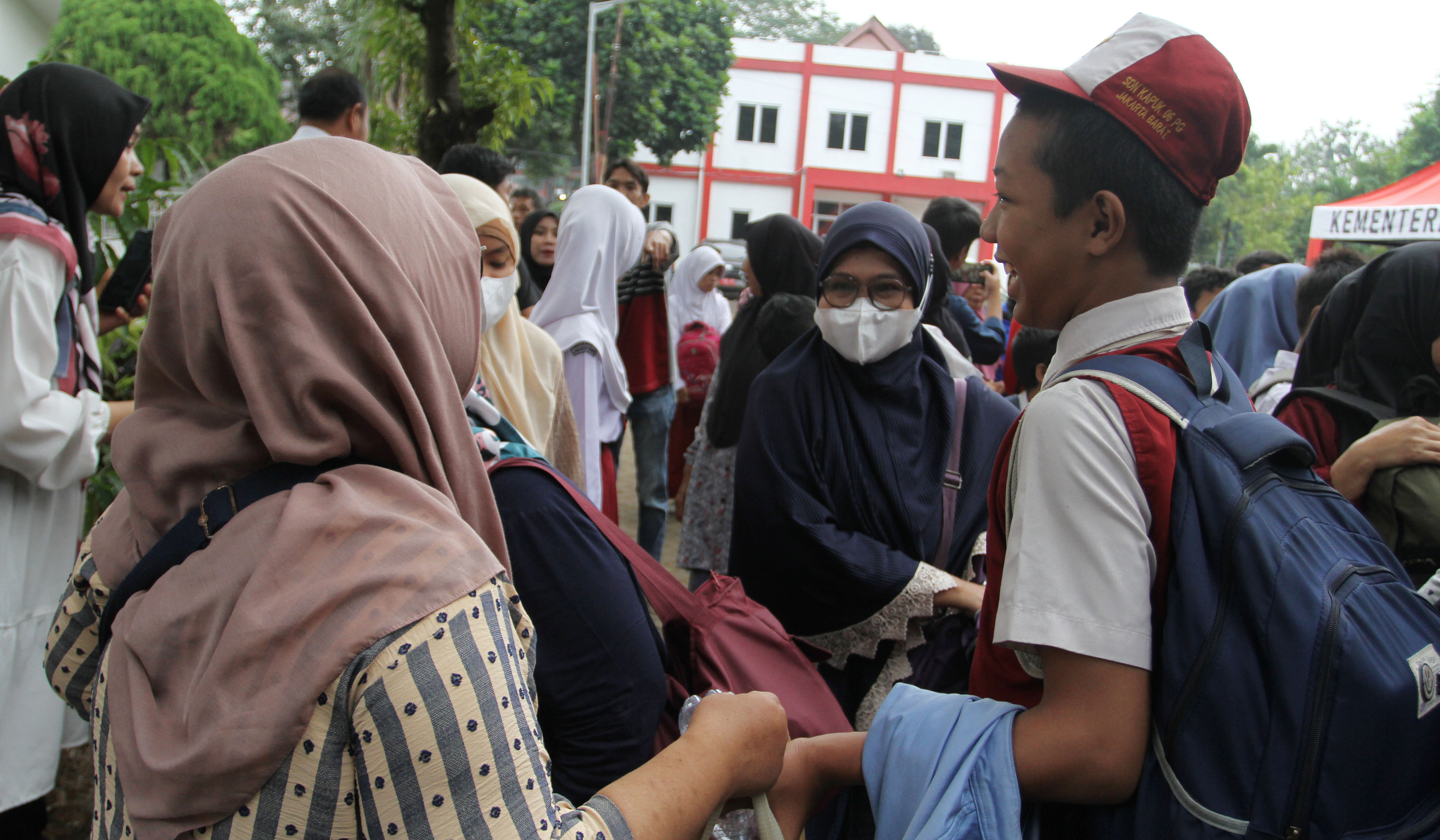 Hari pertama Sekolah Rakyat Sentra Handayani di Jakarta. (Agus Priatna/SinPo.id)