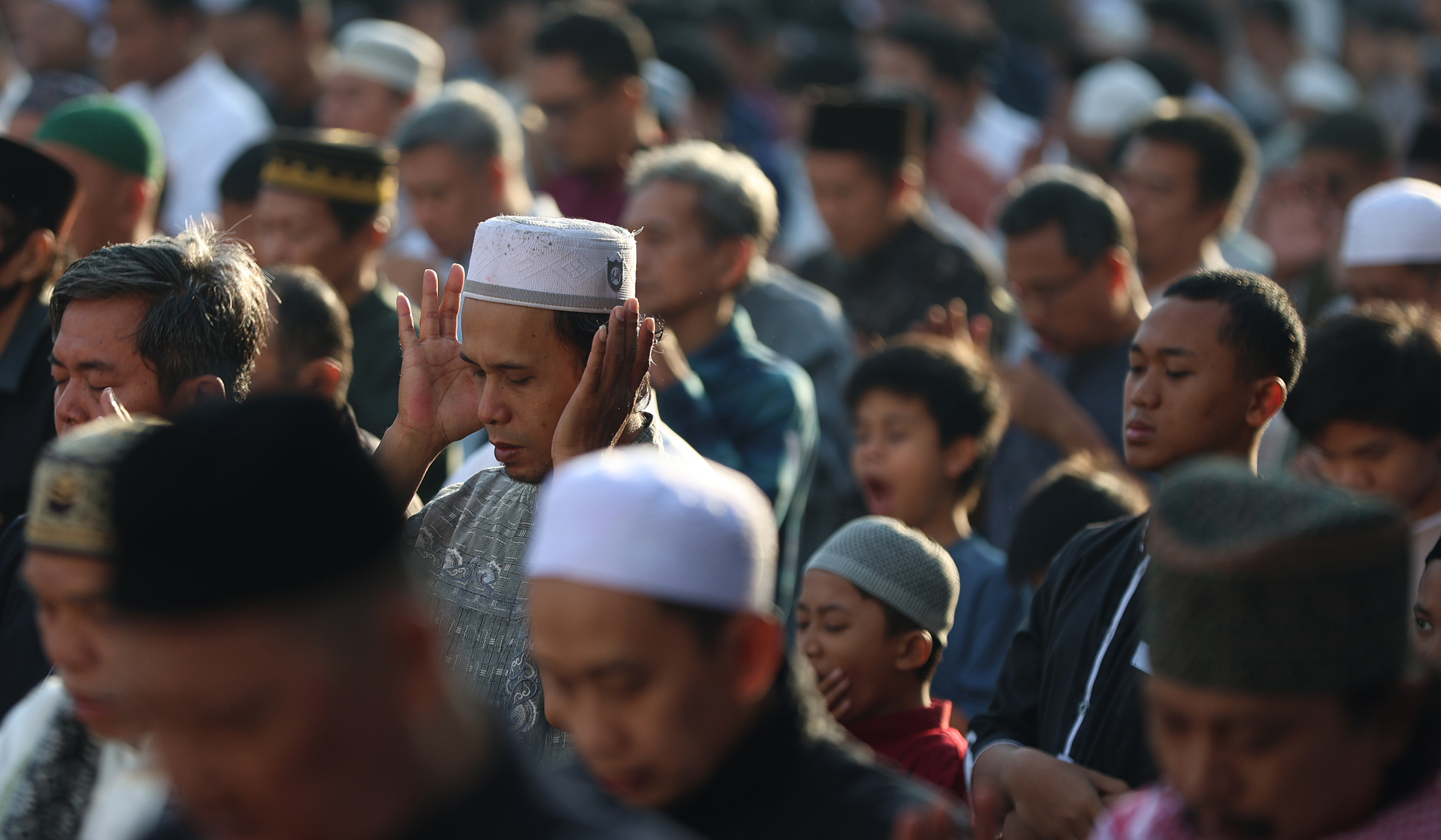 Suasana salat id jemaah Muhammdiyah Kota Bekasi. (Agus Priatna/SinPo.id)