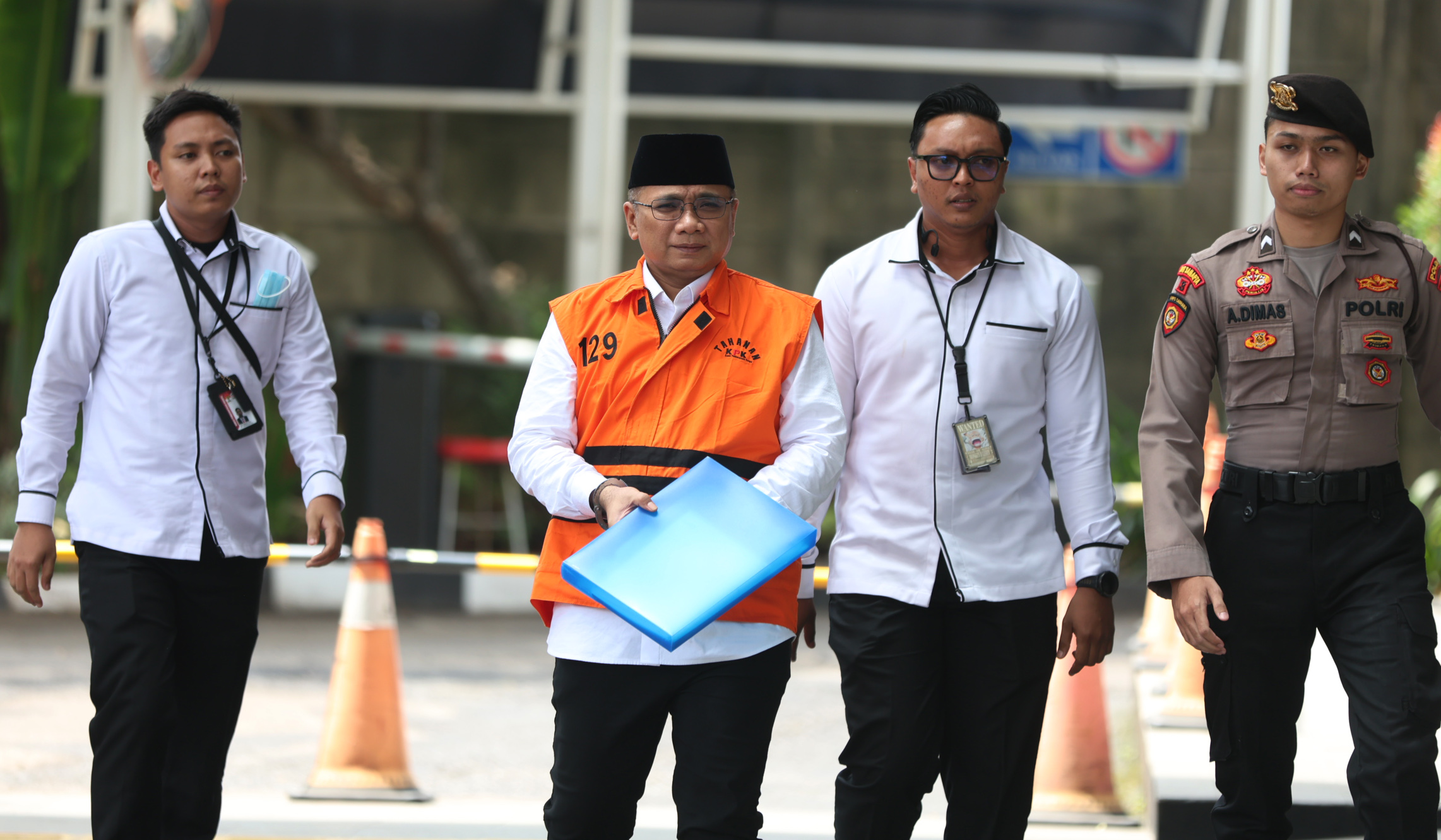 KPK periksa Yaqut. (Agus Priatna/SinPo.id)