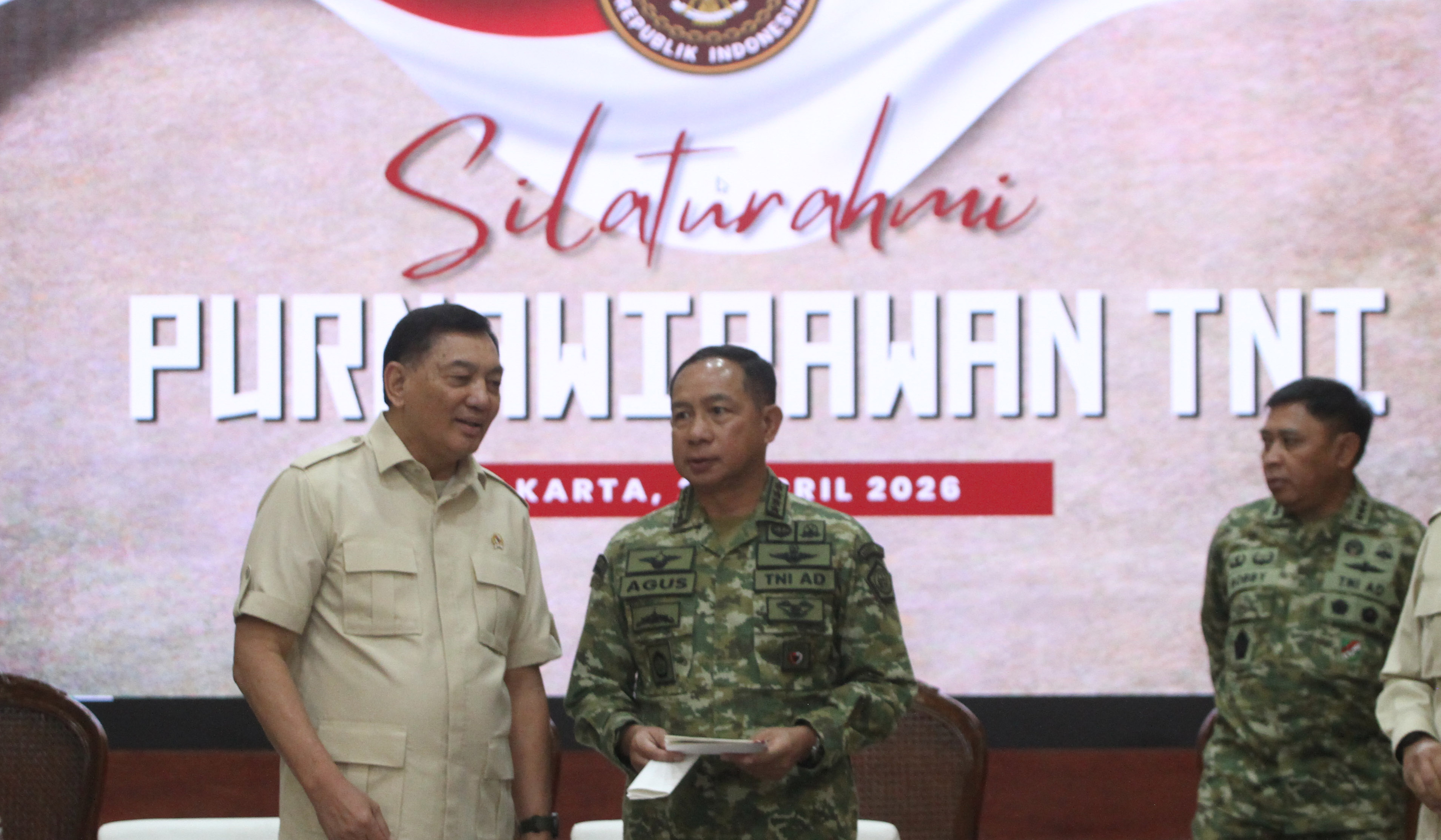 Menhan kumpulkan para mantan Panglima TNI. (Agus Priatna/SinPo.id)