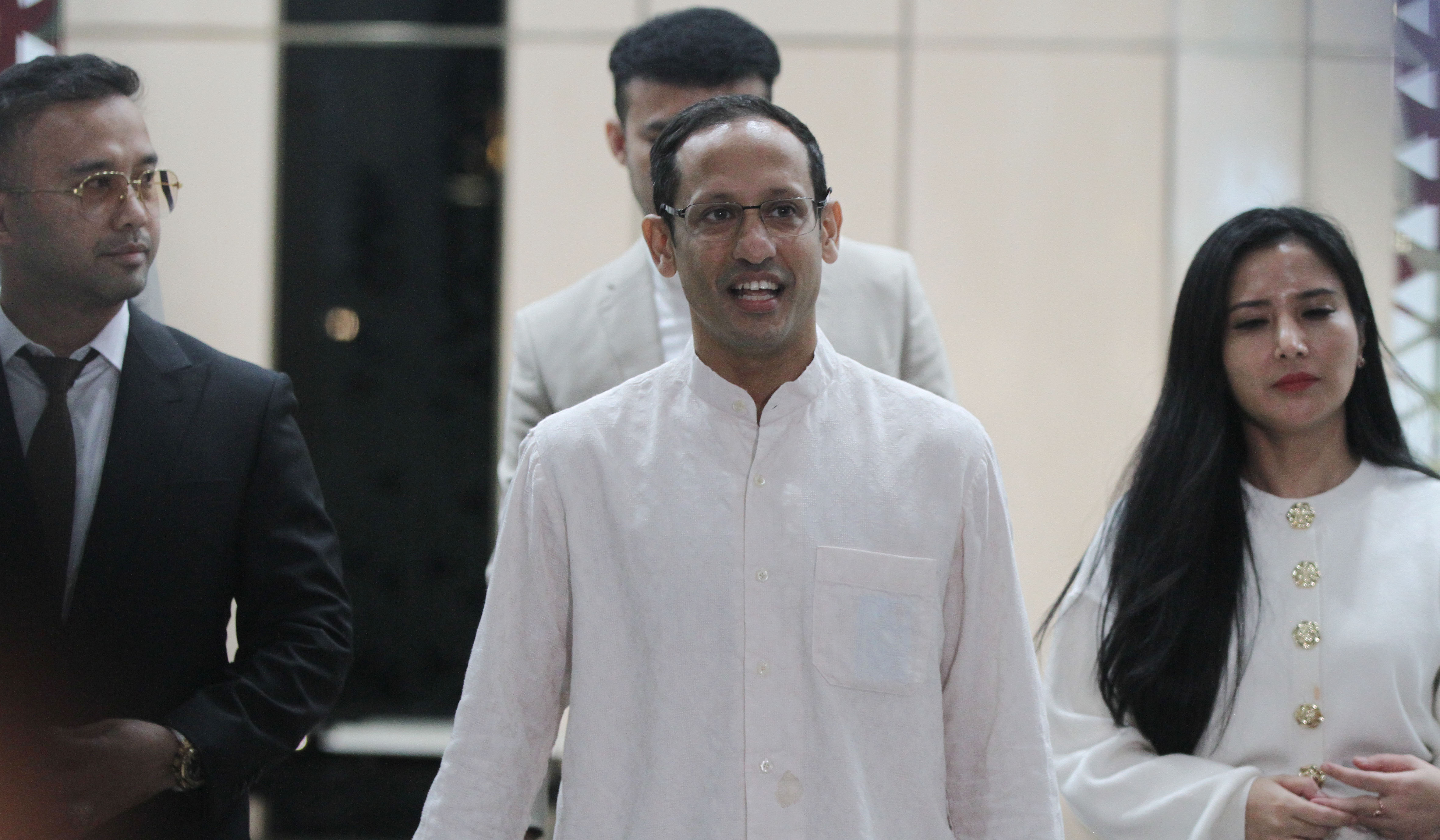 Nadiem usai menjalani pemeriksaan Kejaksaan Agung. (Agus Priatna/SinPo.id)