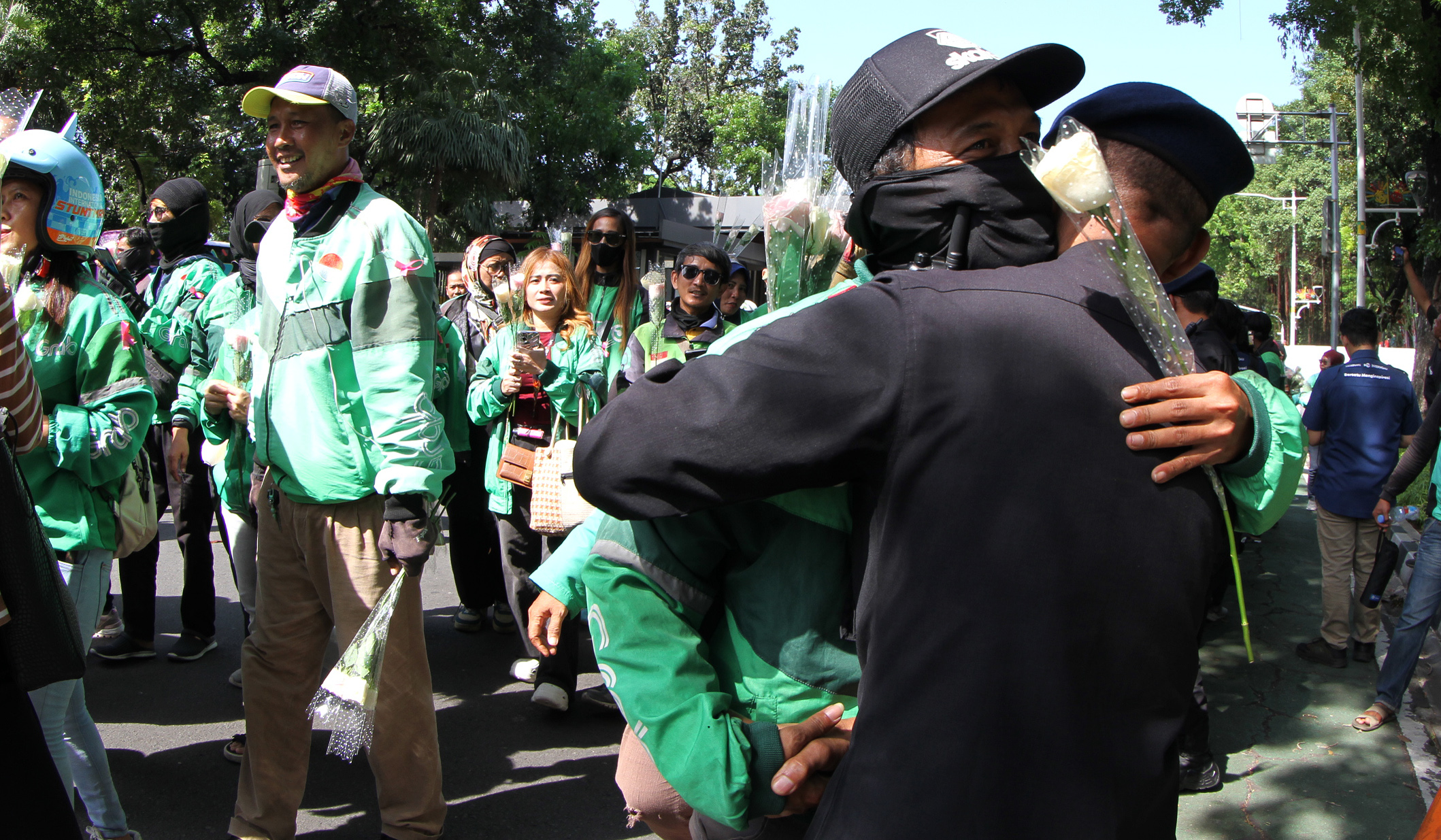 Aksi damai ojol di kawasan Monas, Jakarta. (Agus Priatna/SinPo.id)