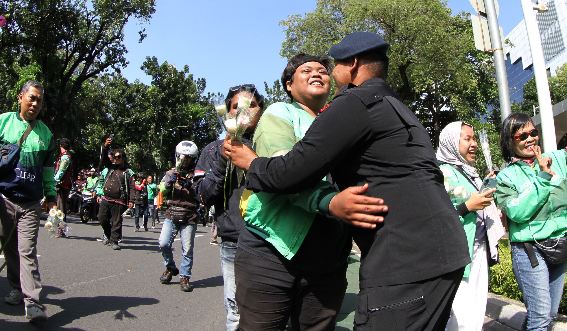 Aksi damai ojol di kawasan Monas, Jakarta. (Agus Priatna/SinPo.id)