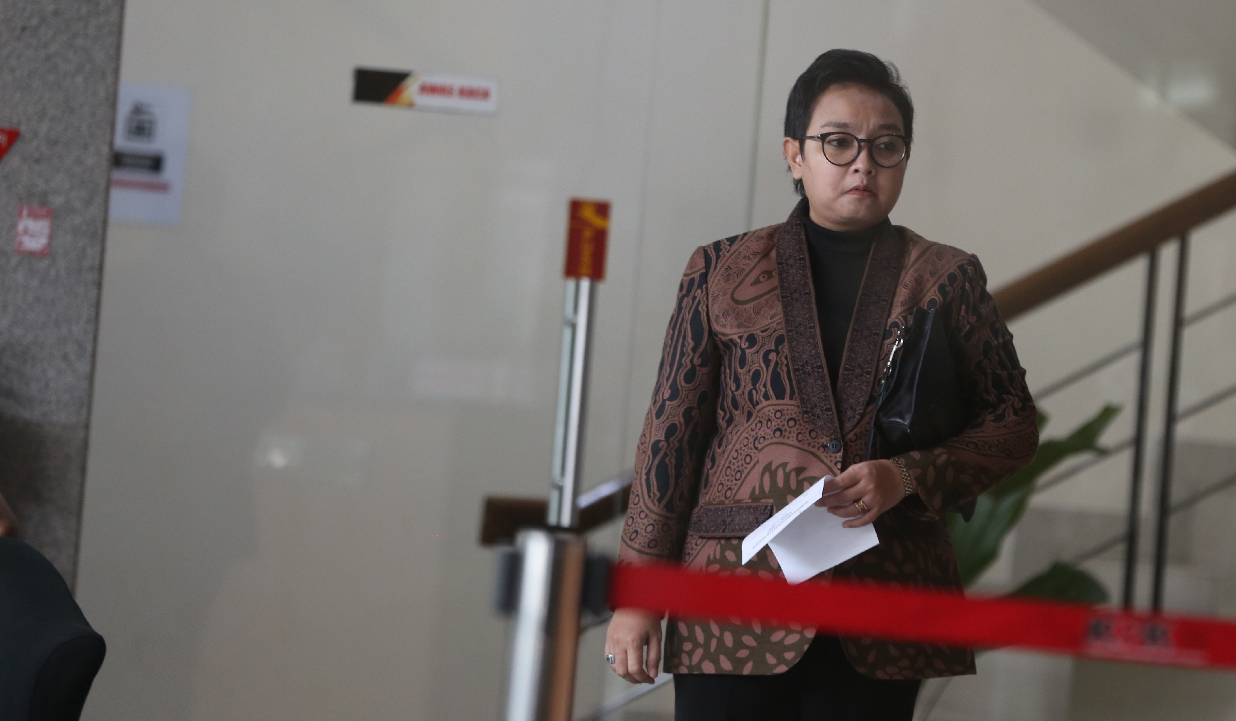 KPK periksa Plt Bupati Cilacap, Ammy Amalia Fatma Surya. (Agus Priatna/SinPo.id)