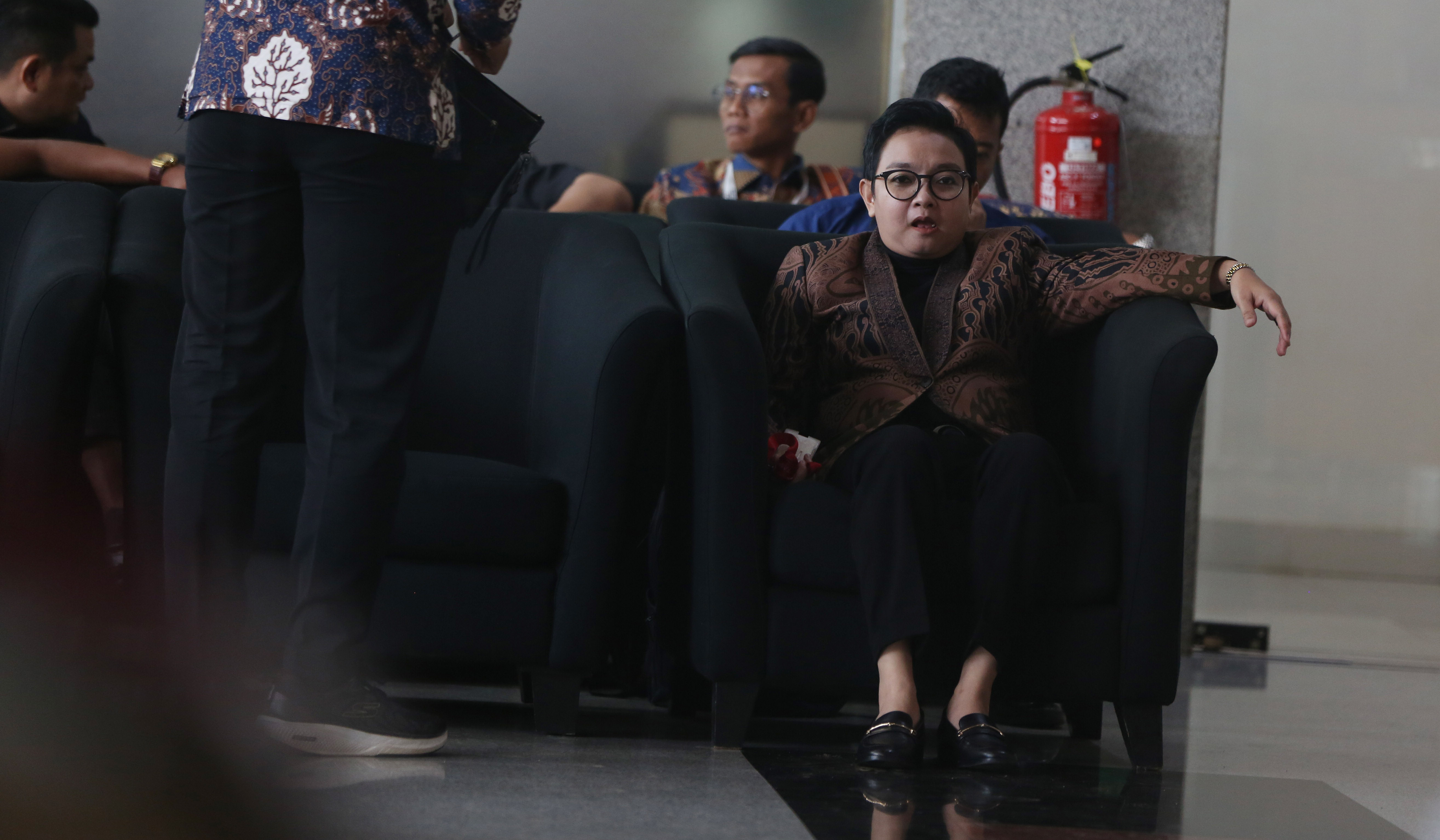 KPK periksa Plt Bupati Cilacap, Ammy Amalia Fatma Surya. (Agus Priatna/SinPo.id)