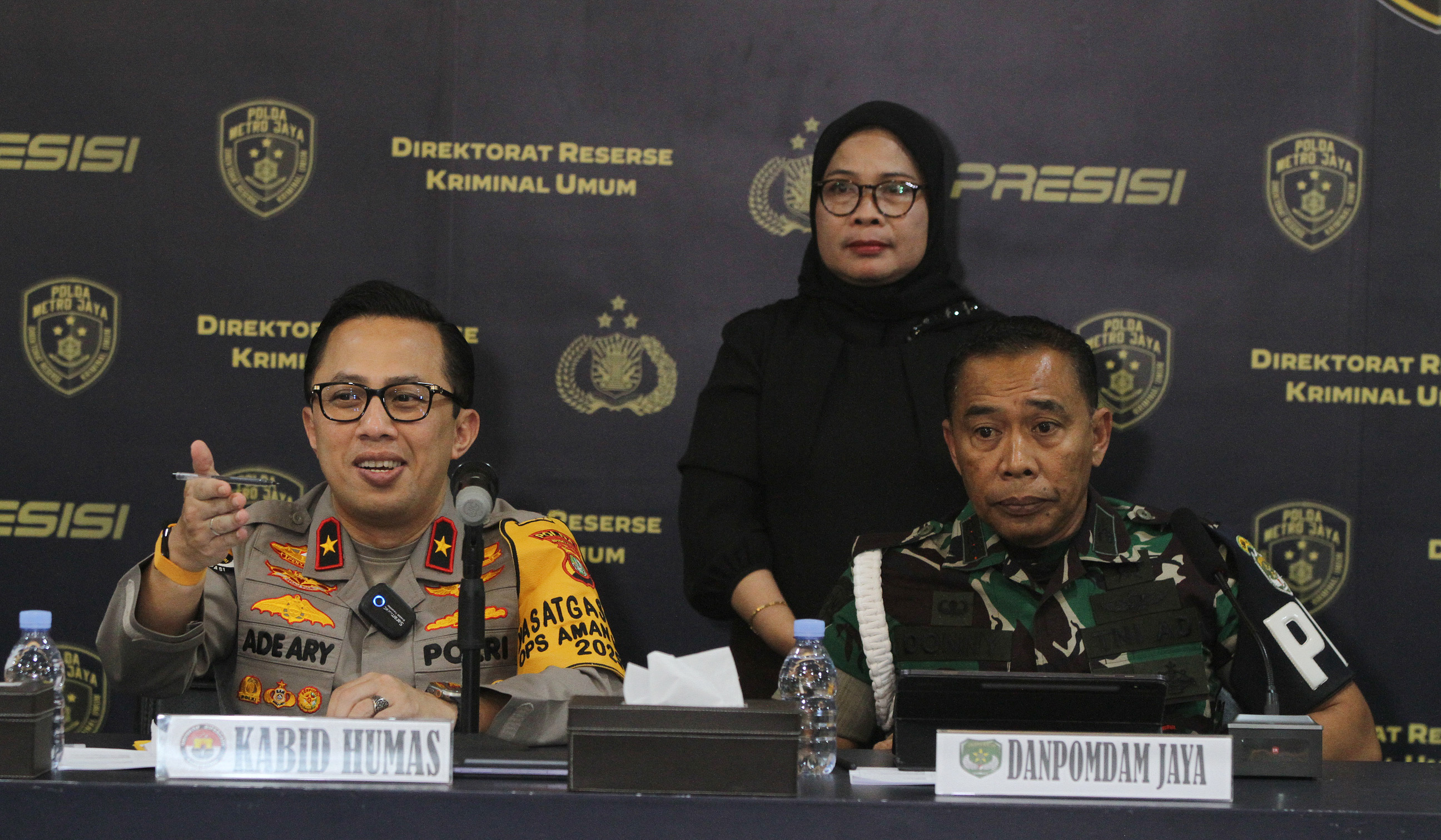 Rilis pembunuhan kacab BRI. (Agus Priatna/SinPo.id)