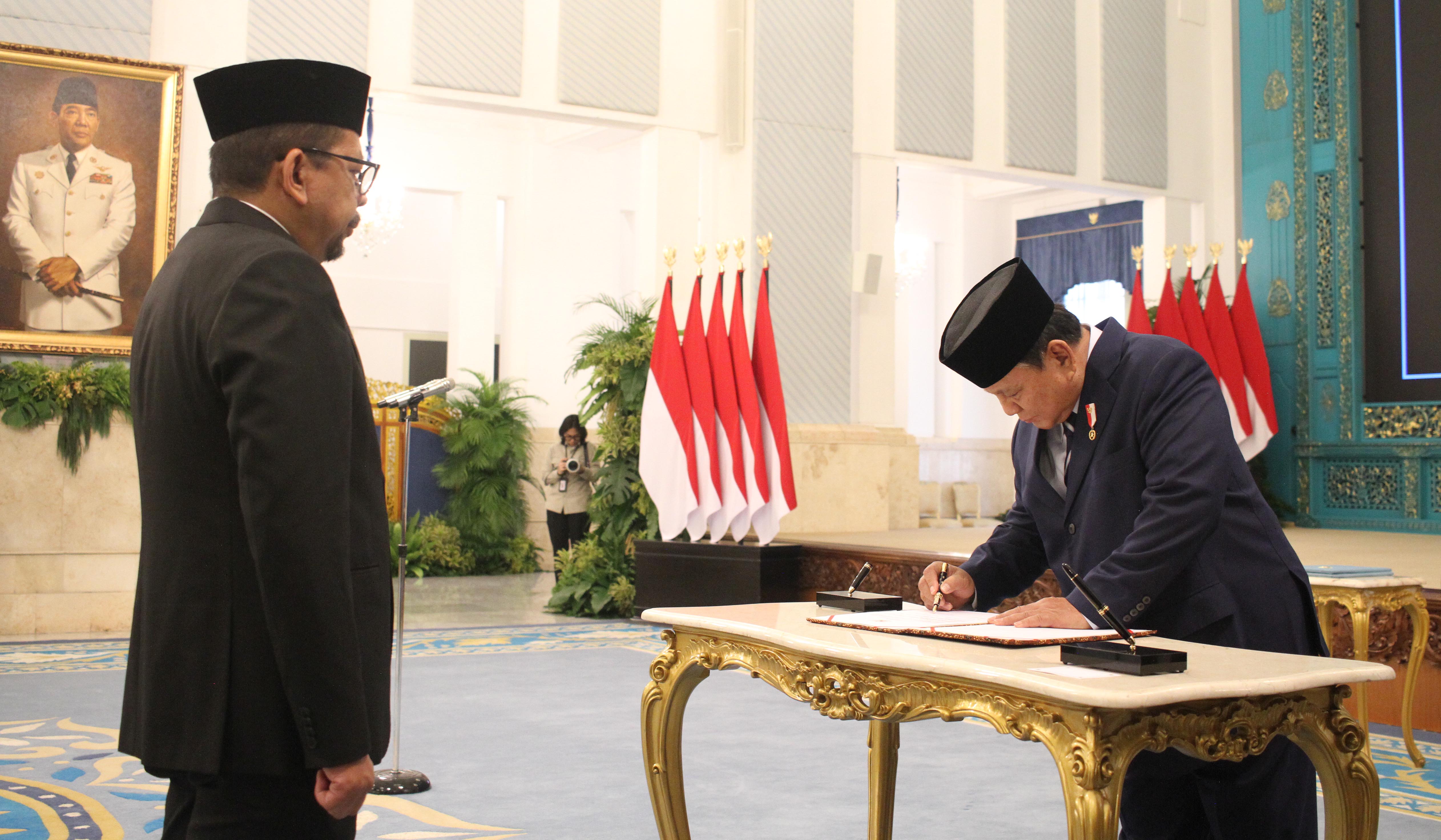 Presiden Prabowo lantik M Qodari sebagai Kepala Bakom RI. (Agus Priatna/SinPo.id)