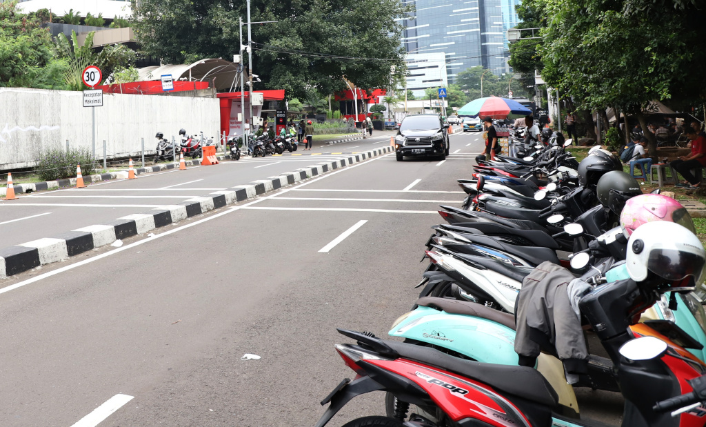 Motor junalis Inews Media Grup hilang saat meliput di KPK (Ashar/SinPo.id)