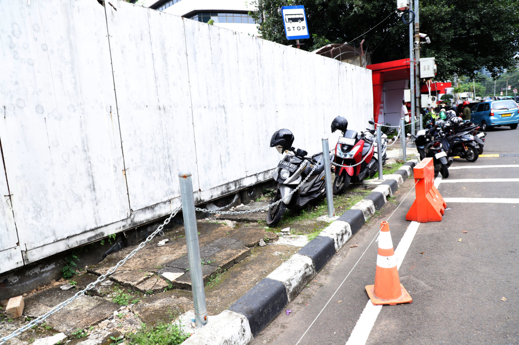 Motor junalis Inews Media Grup hilang saat meliput di KPK (Ashar/SinPo.id)