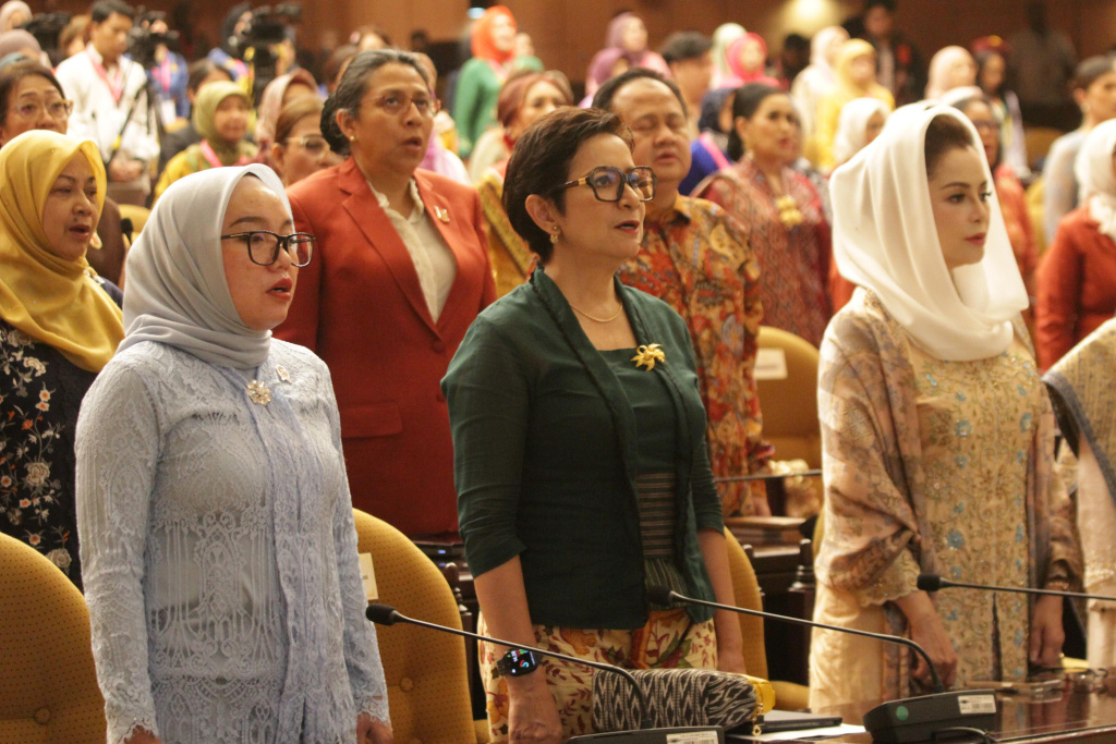 MPR RI peringati Ibu ajak perempuan satukan pikiran menuju Indonesia Emas 2045 (Ashar/SinPo.id)