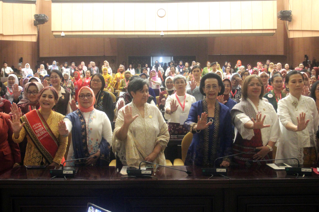 MPR RI peringati Ibu ajak perempuan satukan pikiran menuju Indonesia Emas 2045 (Ashar/SinPo.id)