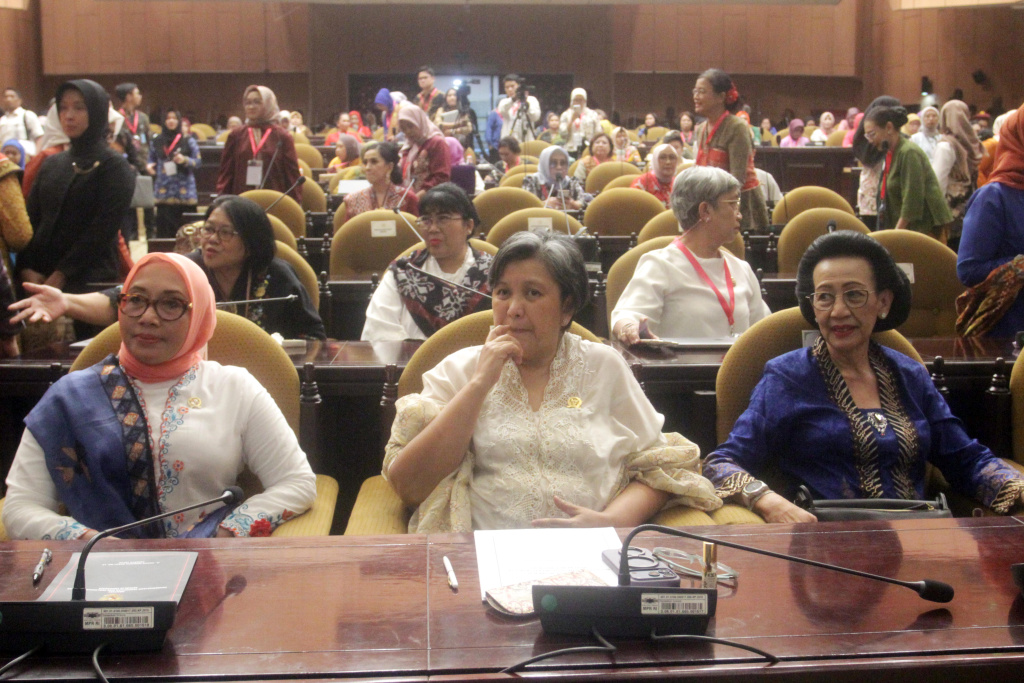 MPR RI peringati Ibu ajak perempuan satukan pikiran menuju Indonesia Emas 2045 (Ashar/SinPo.id)
