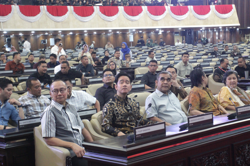 MPR RI menggelar Gladi Bersih yang disaksikan oleh Ketua MPR RI Ahmad Muzani dan Wakil Presiden terpilih Gibran Rakabuming Raka (Ashar/SinPo.id)