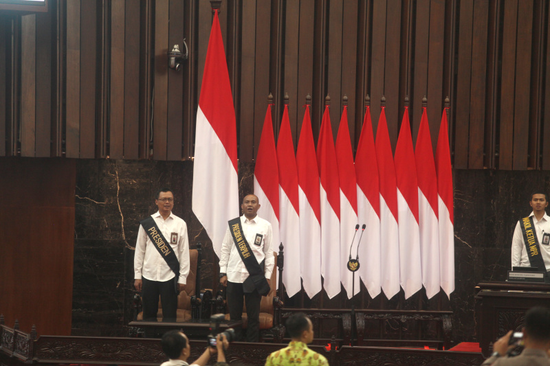 MPR RI gelar gladi kotor menjelang pelantikan Presiden dan Wakil Presiden terpilih Prabowo Subianto dan Gibran Rakabuming Raka (Ashar/SinPo.id)