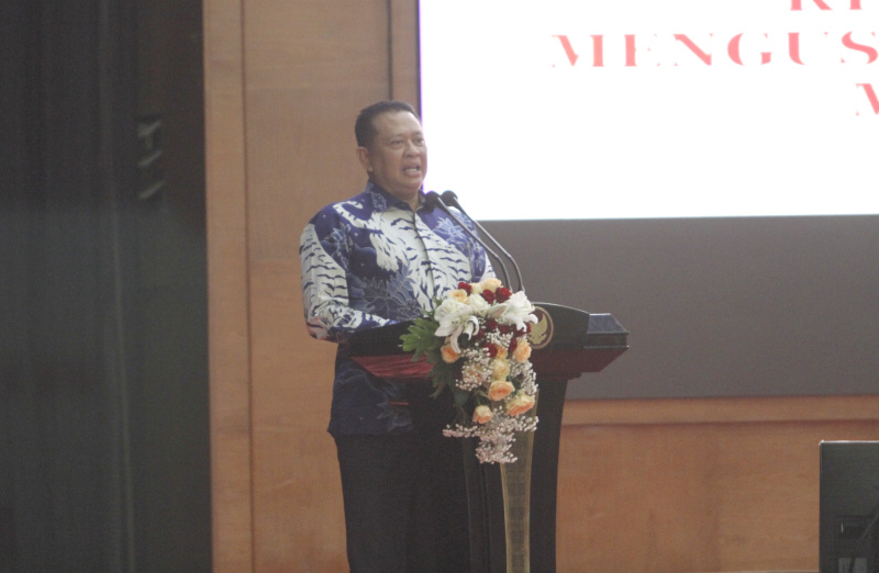Ketua MPR RI Bambang Soesatyo menggelar Sosialisasi Empat Pilar bekerja sama dengan PP Keluarga Besar Wirawati Catur Panca (Ashar/SinPo.id)